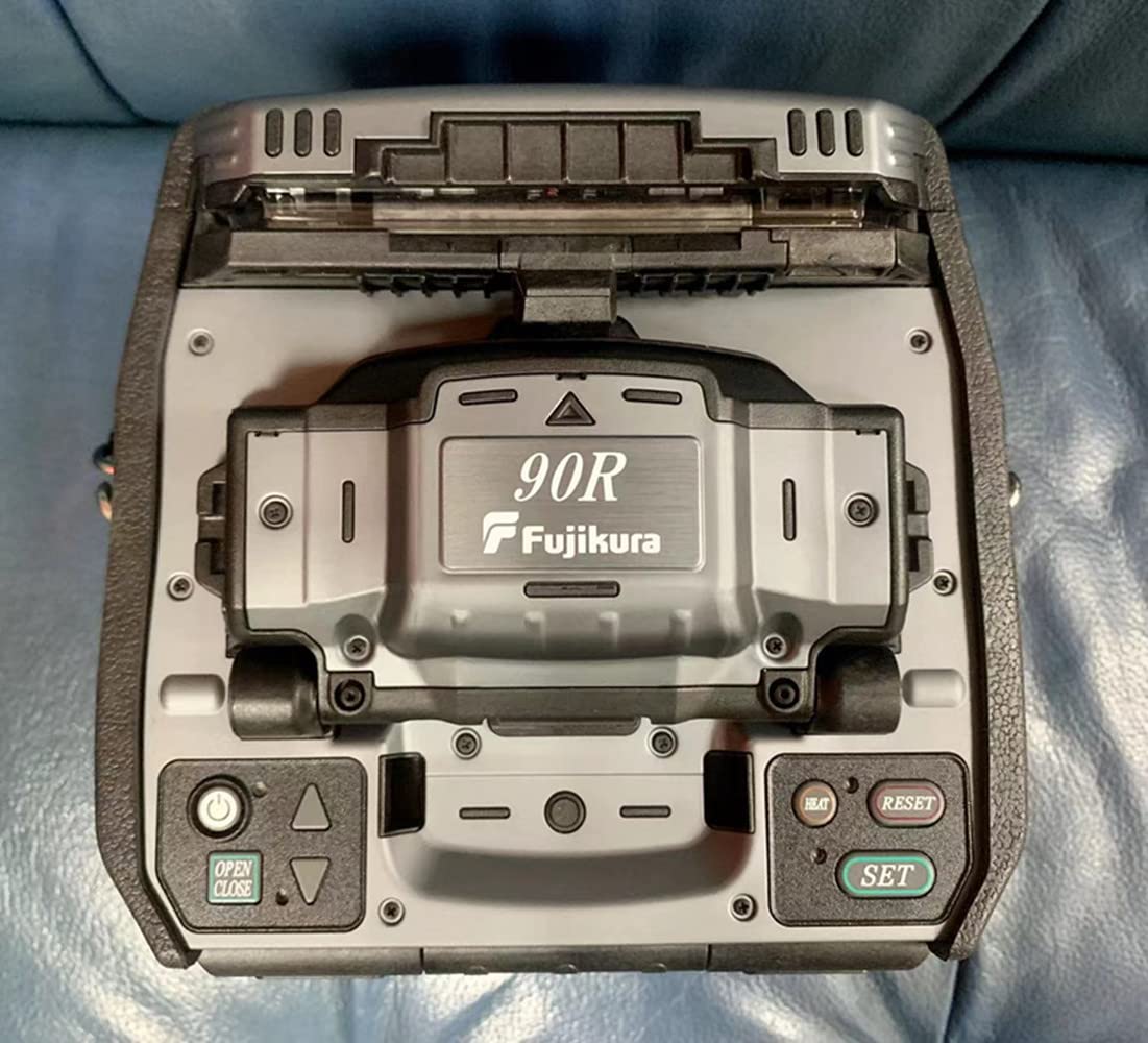 Fujikura FSM-90R worth buying,Fujikura FSM-90R pros cons,FSM-90R vs FSM-70R,should I buy FSM-90R,best mass fusion splicer,Fujikura 90R honest assessment - detailed features and technical specifications