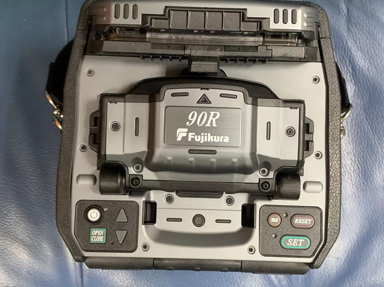 Step-by-step guide for Fujikura FSM-90R worth buying,Fujikura FSM-90R pros cons,FSM-90R vs FSM-70R,should I buy FSM-90R,best mass fusion splicer,Fujikura 90R honest assessment - complete tutorial