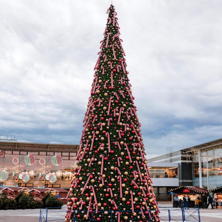 Image 1 of Northlight Everest Fir Christmas tree worth it
