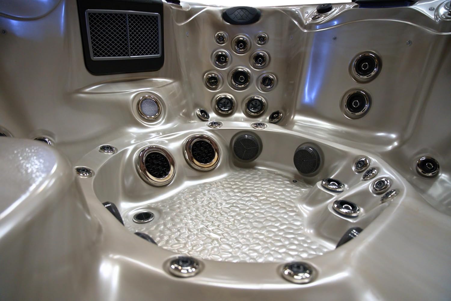 Platinum XL Plus Bench hot tub worth it,should I buy Platinum XL Plus Bench,Platinum XL Plus Bench pros cons,best 6 person hot tub,Platinum XL Plus Bench vs alternatives,American Hydro Spa Platinum XL honest performance testing and real-world results