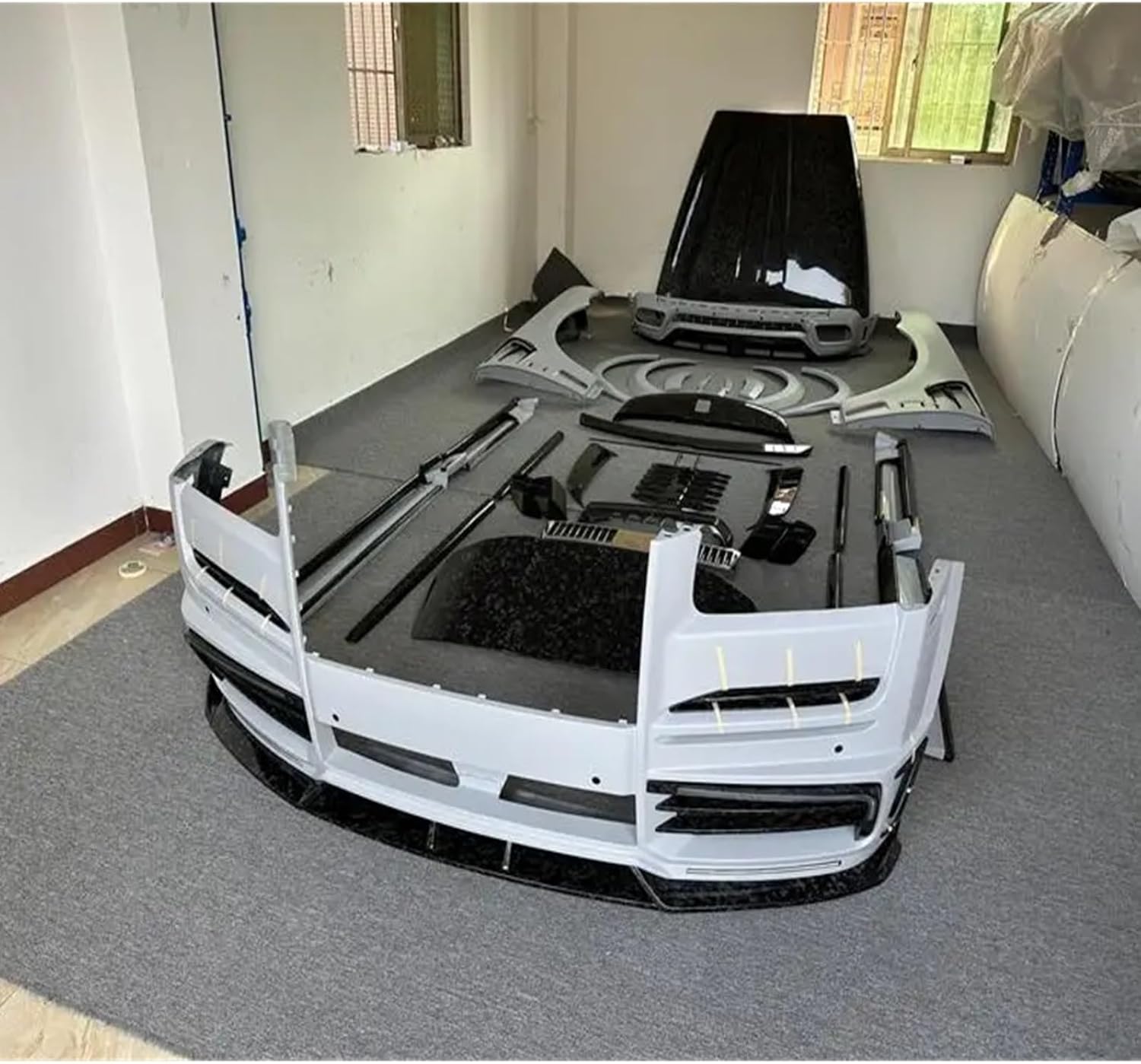 Step-by-step guide for Rolls Royce Cullinan forged carbon fiber kit,Rolls Royce Cullinan body kit worth it,best forged carbon fiber for Cullinan,Cullinan M-style kit pros cons,should I buy a Cullinan body kit,Cullinan carbon kit vs alternatives - complete tutorial