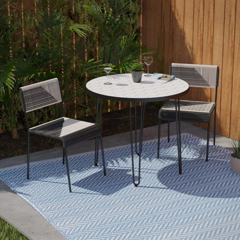 Image 1 of XJ904 outdoor dining set worth it