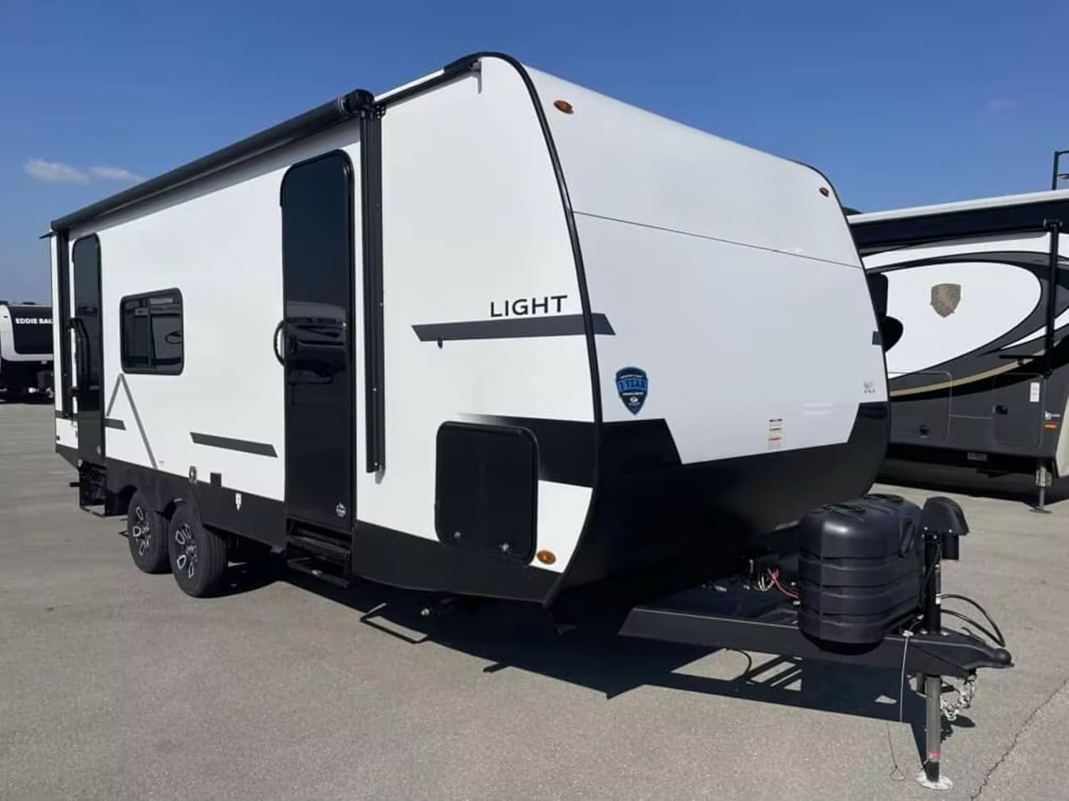 best travel trailer for off grid camping,travel trailer worth buying,off grid camping trailer pros cons,heavy duty travel trailer vs alternatives,should I buy a stainless steel travel trailer,best family travel trailer for outdoor adventure - detailed features and technical specifications