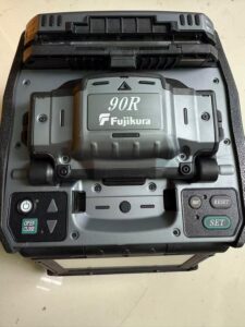 Image 1 of buy Fujikura FSM-90R fusion splicer