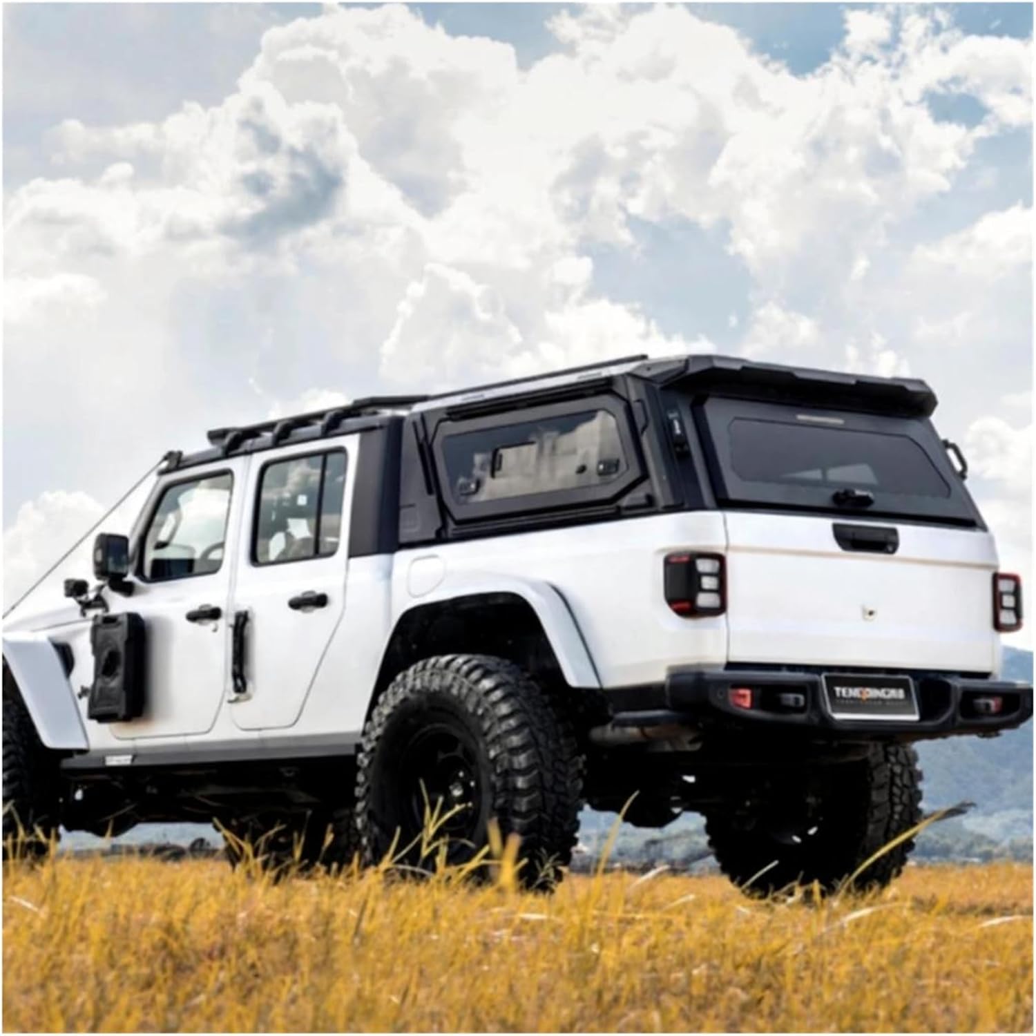 buy Jeep Gladiator hardtop topper,Jeep Gladiator topper worth buying,best truck topper for Jeep Gladiator,Jeep Gladiator hardtop canopy pros cons,should I buy a Jeep Gladiator topper,Jeep Gladiator JT topper vs alternatives performance testing and real-world results