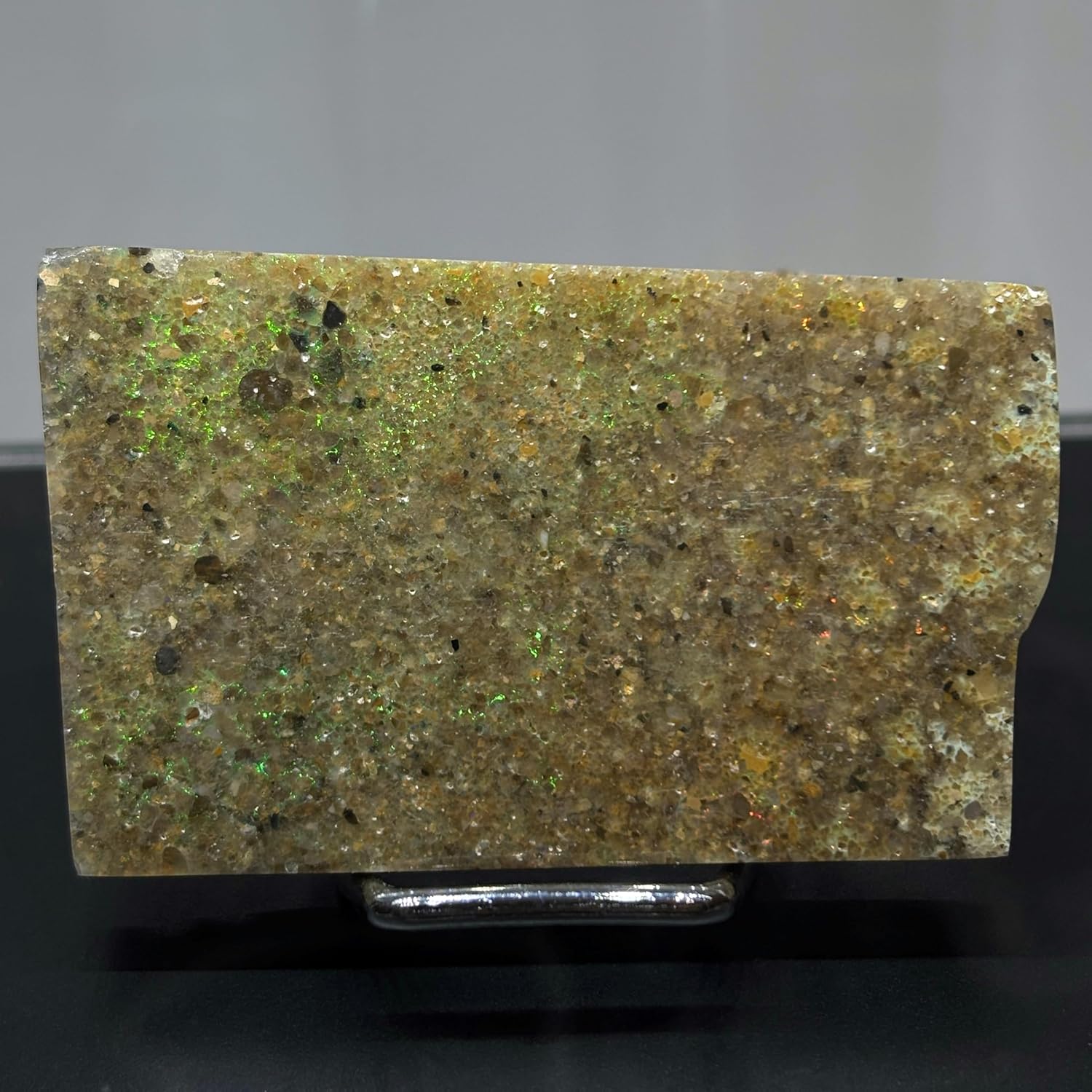 Buy Louisiana Vernon Parish Opal: Honest Pros & Cons & Our Experience 2 Unboxing the Louisiana Vernon Parish opal set showing the opal, silver stand, and acrylic light box - everything you get when you buy this opal light box display set