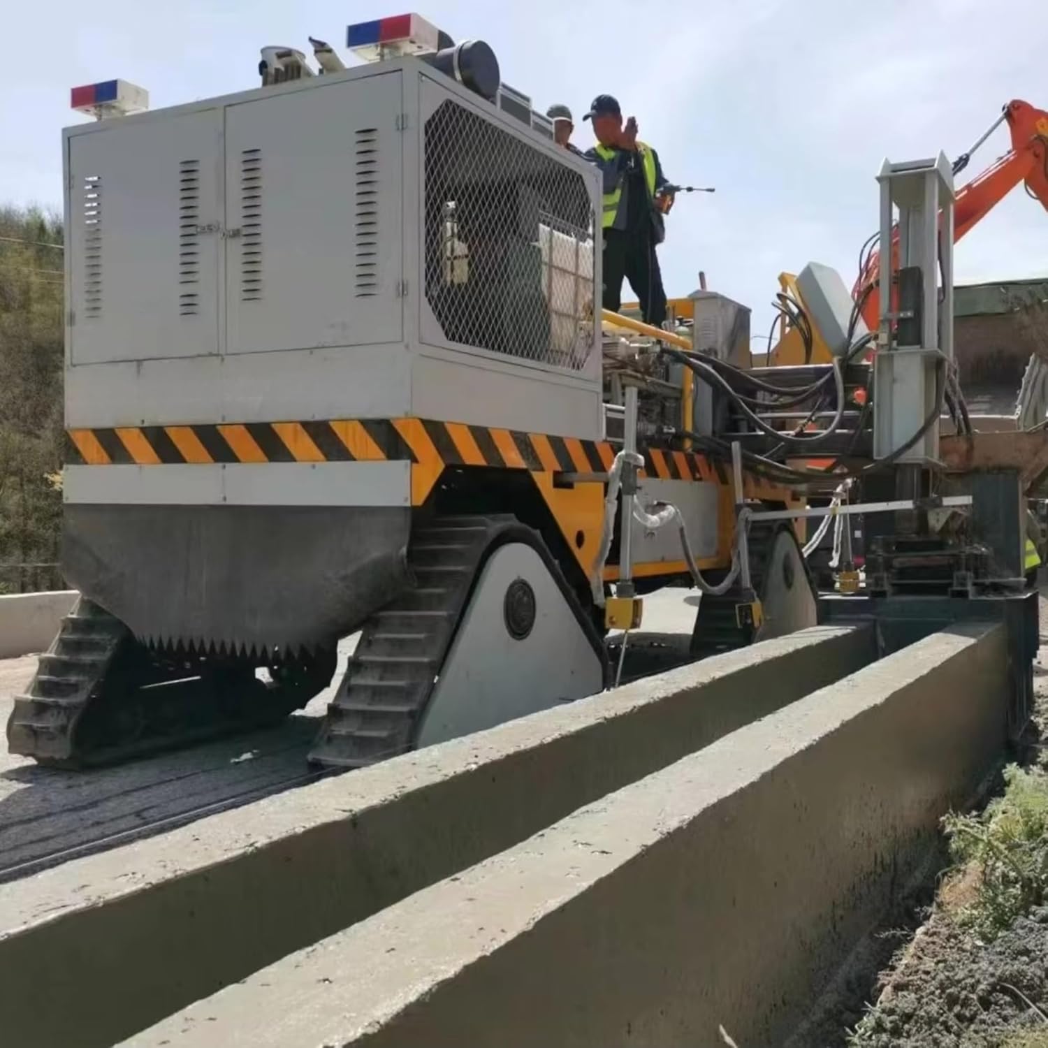 buy automatic slipform curb paver,automatic slipform curb paver worth it,best concrete curb paving machine,slipform curb paver pros cons,automatic curb machine vs alternatives,should I buy a GPS curb paver unboxing and complete package contents