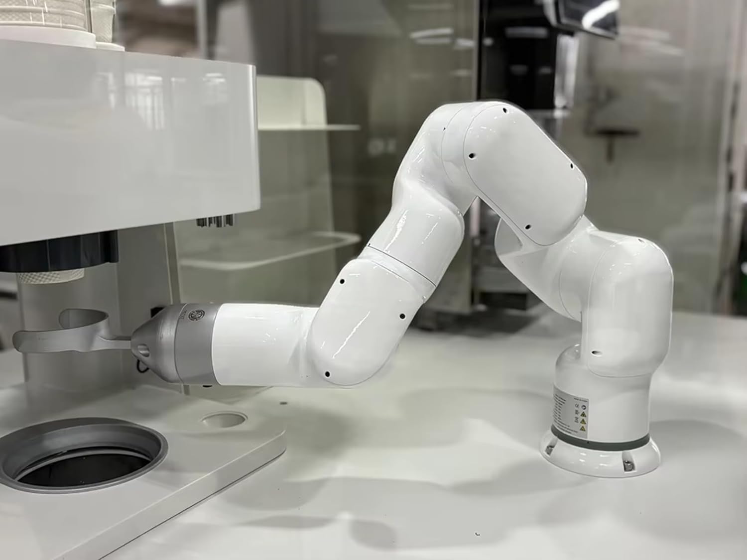 Buy Coffee Vending Robot: Honest Pros & Cons Analysis 2 buy coffee vending robot,coffee vending robot worth buying,best commercial coffee robot,coffee robot pros and cons,coffee vending machine vs robot,should I buy a coffee robot unboxing and complete package contents