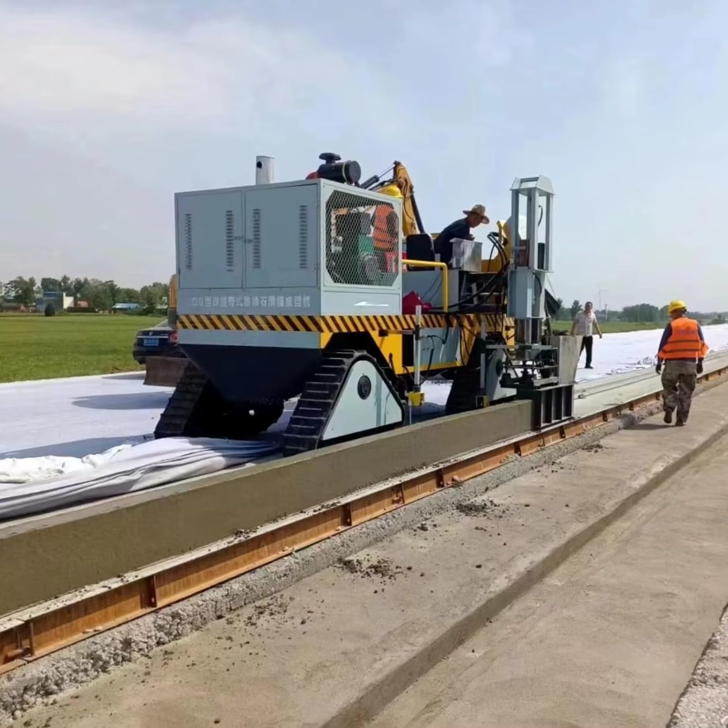 buy concrete curb slipform paver,concrete curb machine worth buying,best slipform paver for highways,concrete curb machine pros cons,slipform paver vs alternatives,should I buy a curb slipform machine - detailed features and technical specifications