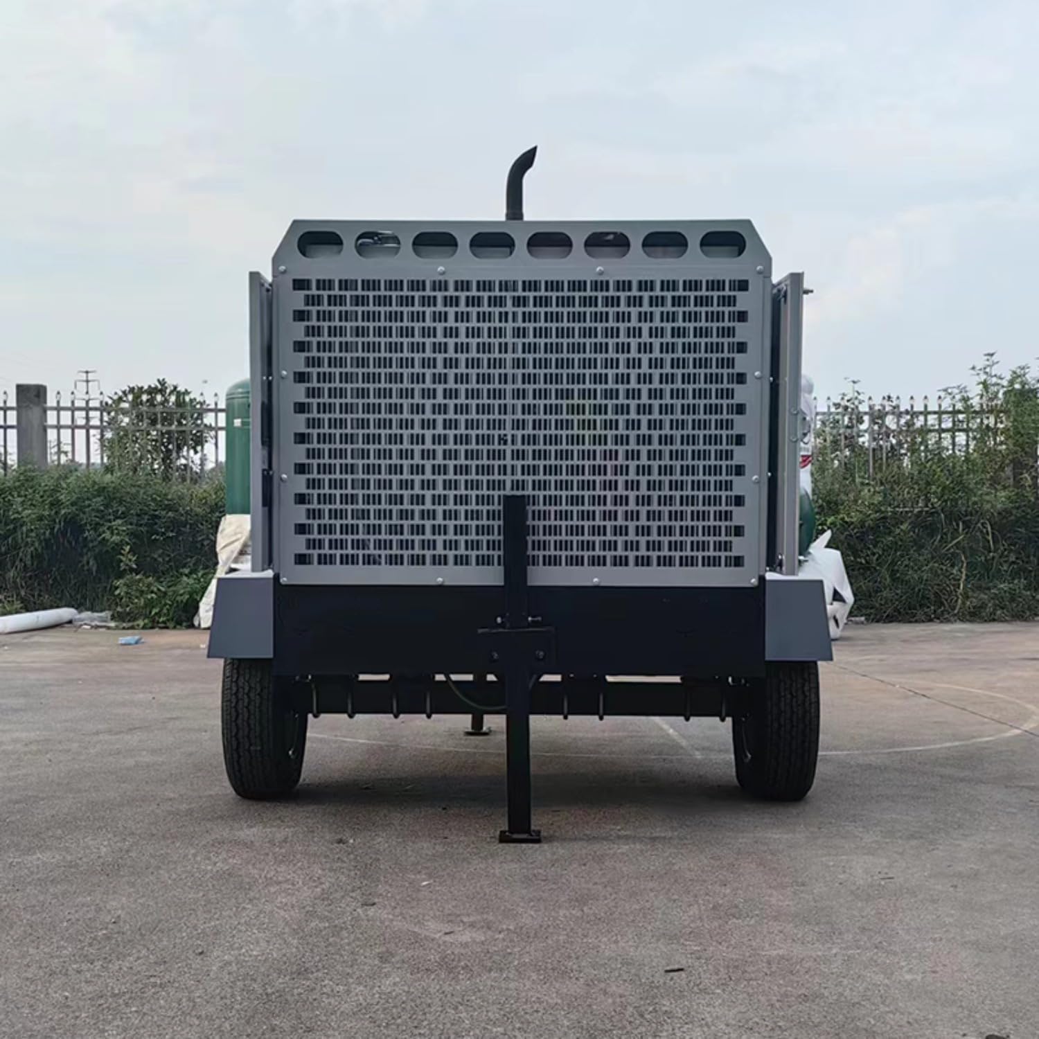 buy electric mobile screw air compressor,should I buy portable industrial air compressor,electric screw air compressor vs alternatives,industrial mobile air compressor pros cons,best mobile electric air compressor worth buying,heavy duty electric air compressor for construction performance testing and real-world results