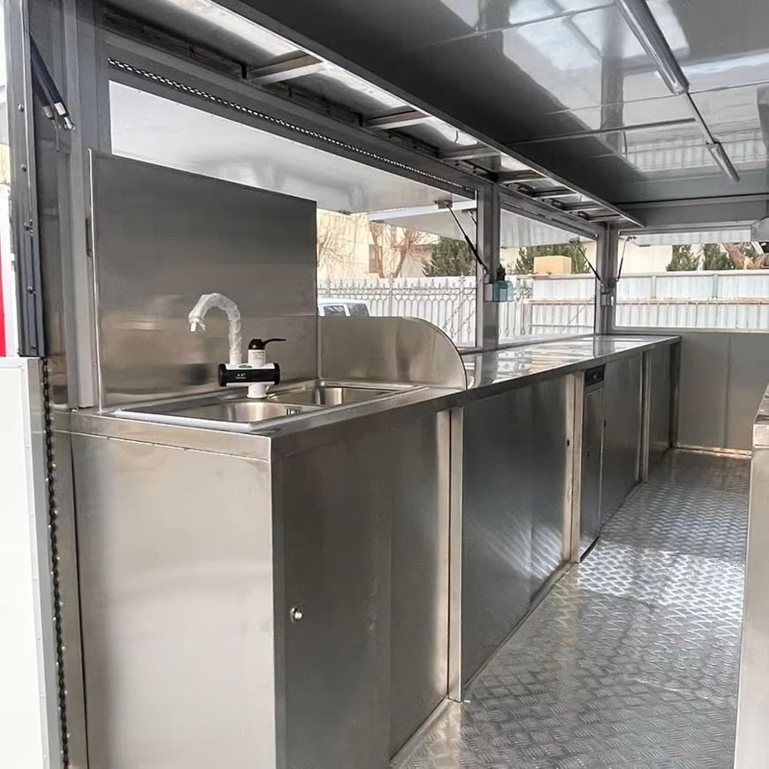 buy fully equipped food truck,fully equipped food truck worth buying,best mobile food truck setup,food truck pros and cons,should I buy a food truck,food truck vs food trailer performance testing and real-world results