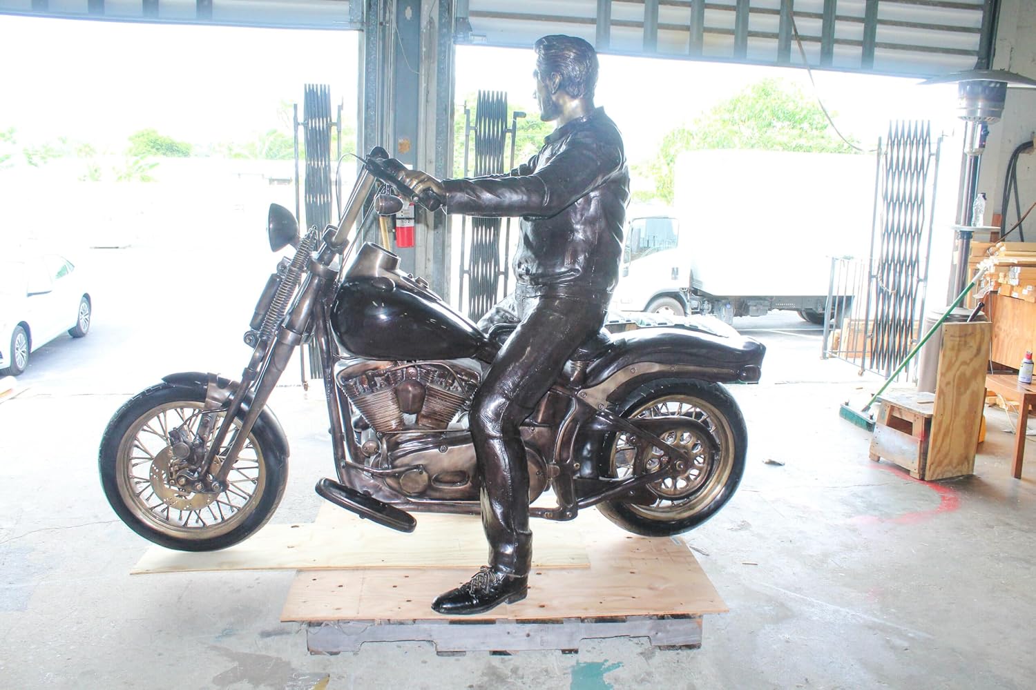 Step-by-step guide for buy life-size bronze motorcycle statue,life-size bronze statue worth buying,bronze motorcycle sculpture pros cons,NIFAO bronze statue honest assessment,best life-size motorcycle art,bronze rider statue vs alternatives - complete tutorial