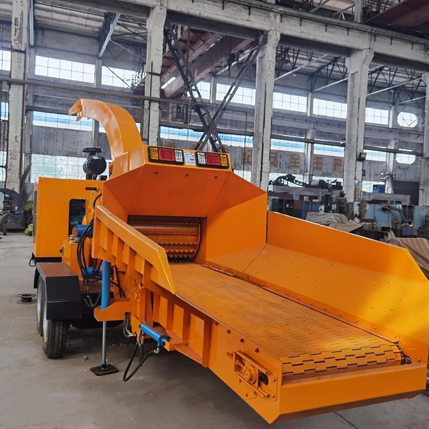 buy towable wood chipper shredder,towable wood chipper worth buying,best heavy duty wood chipper,wood chipper shredder pros cons,should I buy a towable chipper,towable chipper vs stationary - detailed features and technical specifications