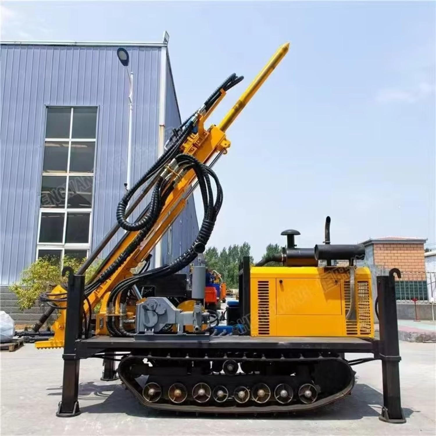 buy trailer mounted borehole drilling rig,trailer mounted drilling rig worth buying,best portable groundwater well drilling machine,tracked borehole drilling rig pros cons,hydraulic deep drilling equipment vs alternatives,should I buy a crawler water well drilling rig performance testing and real-world results